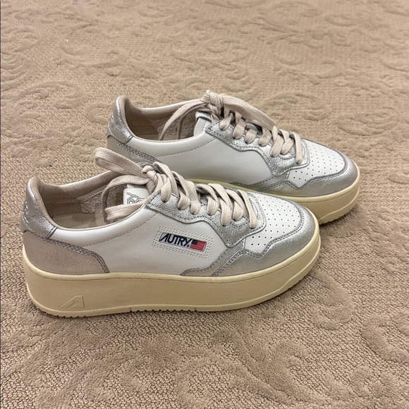 Autry platform Stylish Silver Women's Sneakers - Picture 2 of 3